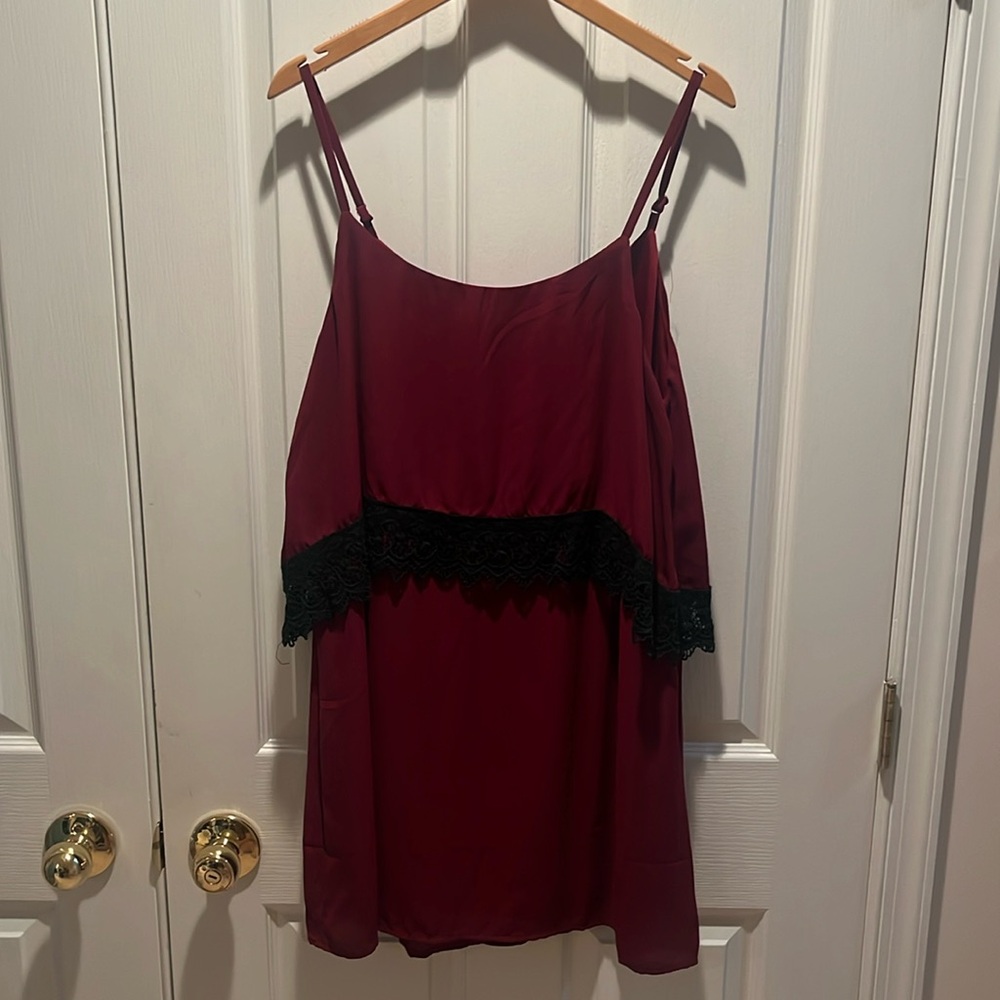 Maroon / Black Dress
